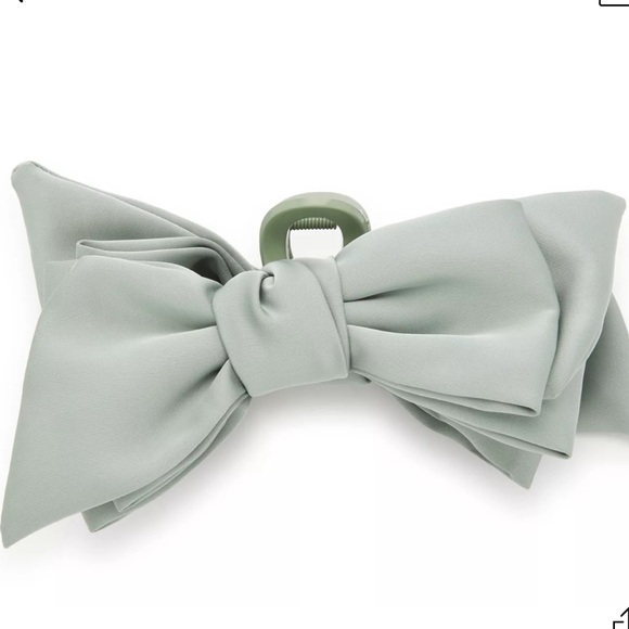 Anthropologie Accessories - Light Green Bow Clip - Kelly & Katie